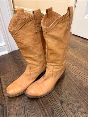 Fry Classic Tall Leather Cowboy Boots in Tan/Camel Womens size 8.5